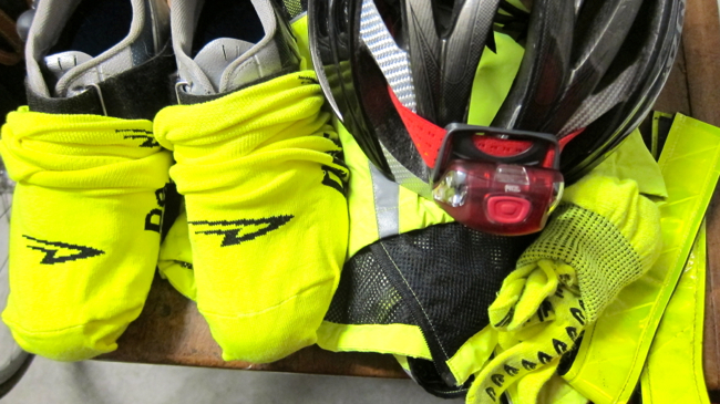 I've got that rando glow with my neon vest, gloves, straps and shoe covers -- the latter were a big hit and I received a lot of compliments from my fellow riders and civilians. 