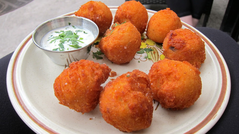 These were my snack in Danville: tater tots! (Although they were more like fried hush puppies.)